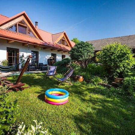 Villa Dom Pod Orzechem Lapczyca Esterno foto