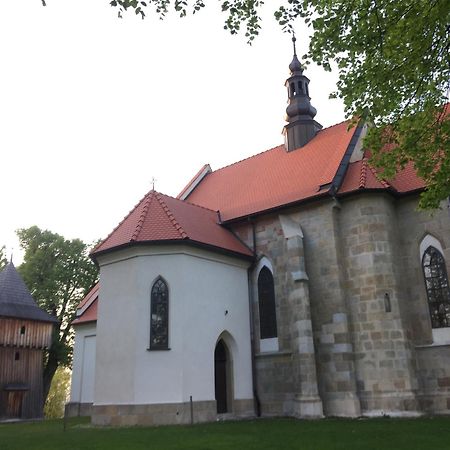 Villa Dom Pod Orzechem Lapczyca Esterno foto