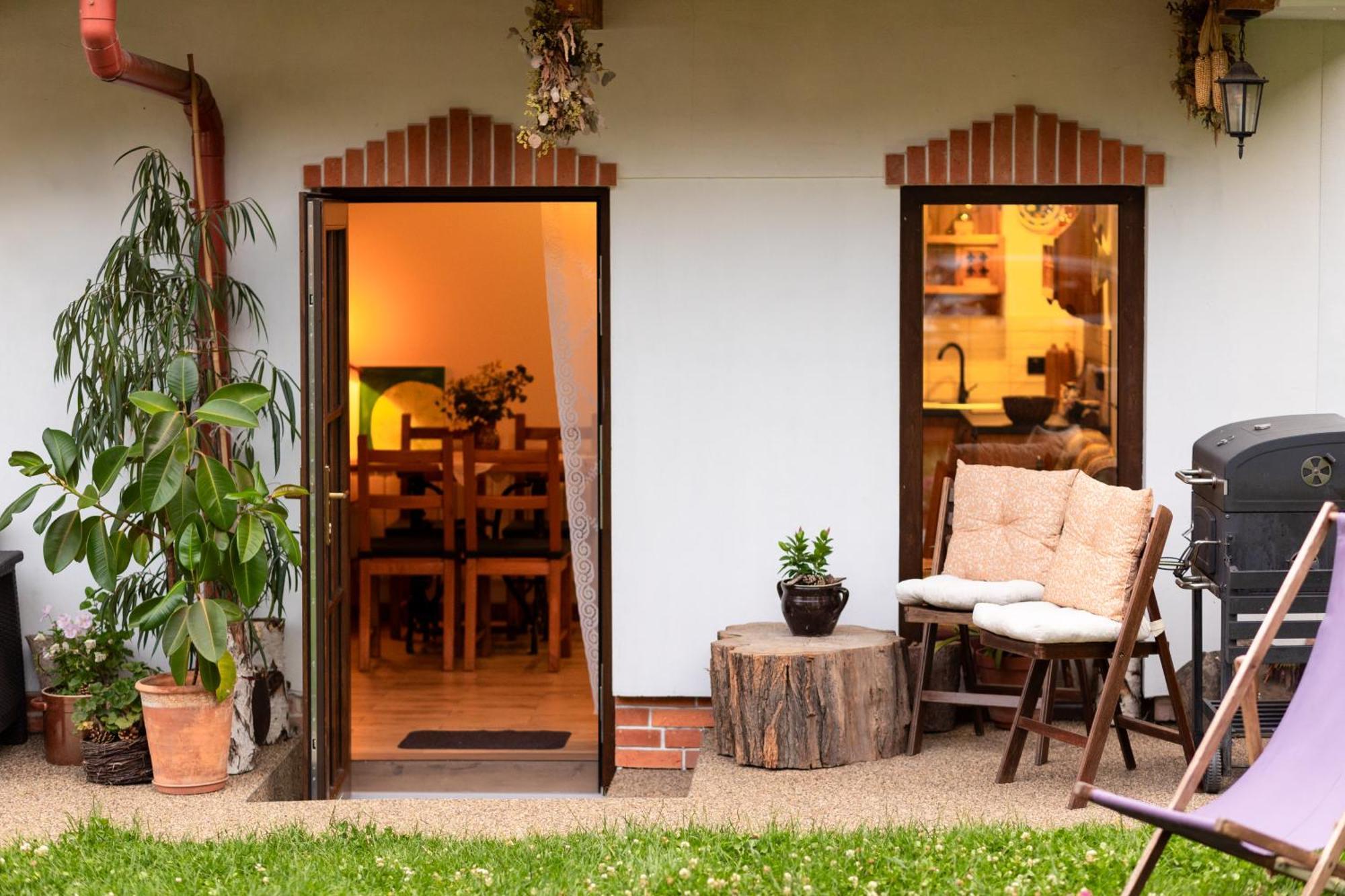 Villa Dom Pod Orzechem Lapczyca Esterno foto